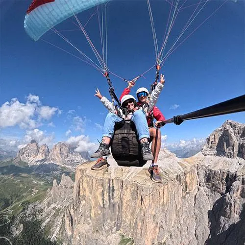 https://www.parapendiovaldifassa.com/wp-content/uploads/2024/12/volo-lungo-parapendio-val-di-fassa-2025_500x500.webp